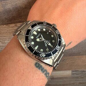 Seiko Kinetic Diver 200m Black Dial – Stainless Steel – Needs Capacitor